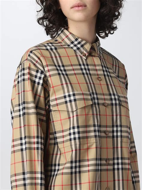 camicia burberry uomo viola|Scopri la nuova collezione di camicie Burberry uomo su FARFETCH.